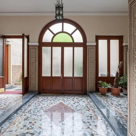 Plinio Apartment
