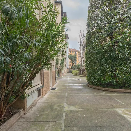 Plinio Lägenhet Milano