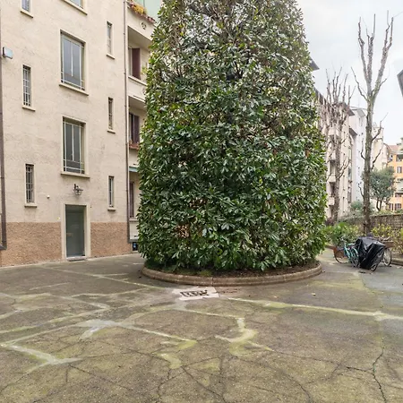 Plinio Lägenhet Milano